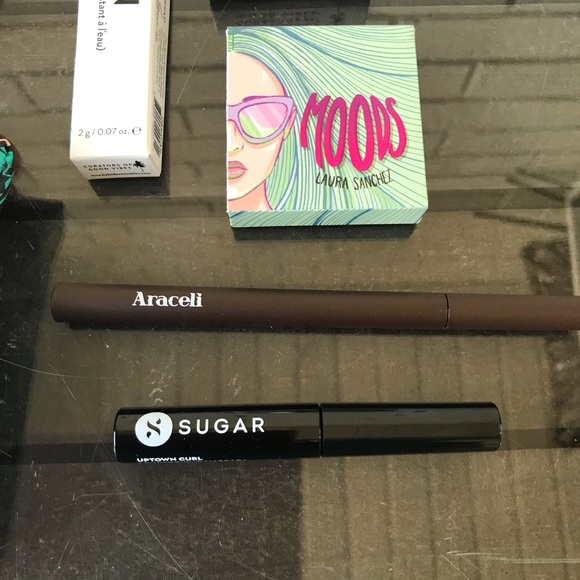 Eyeshadow Eye Liner Bundle of 5 Ispy Cosmetic Bag Bundle - Picture 6 of 6